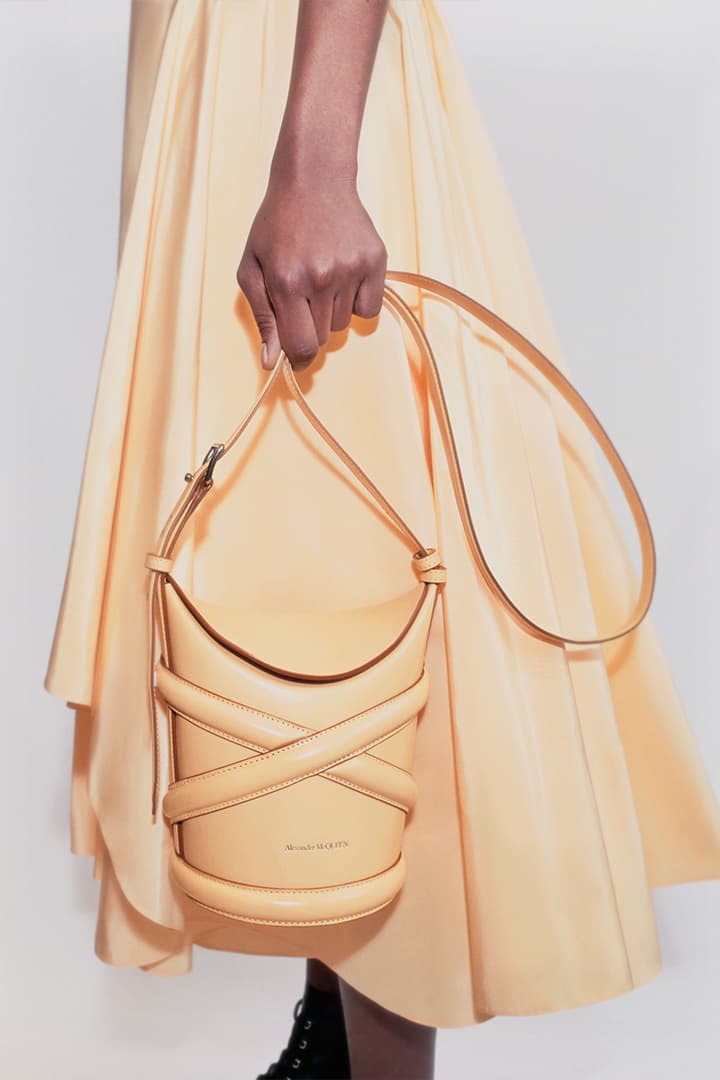 ALEXANDER MCQUEEN SS21 THE CURVE BAG