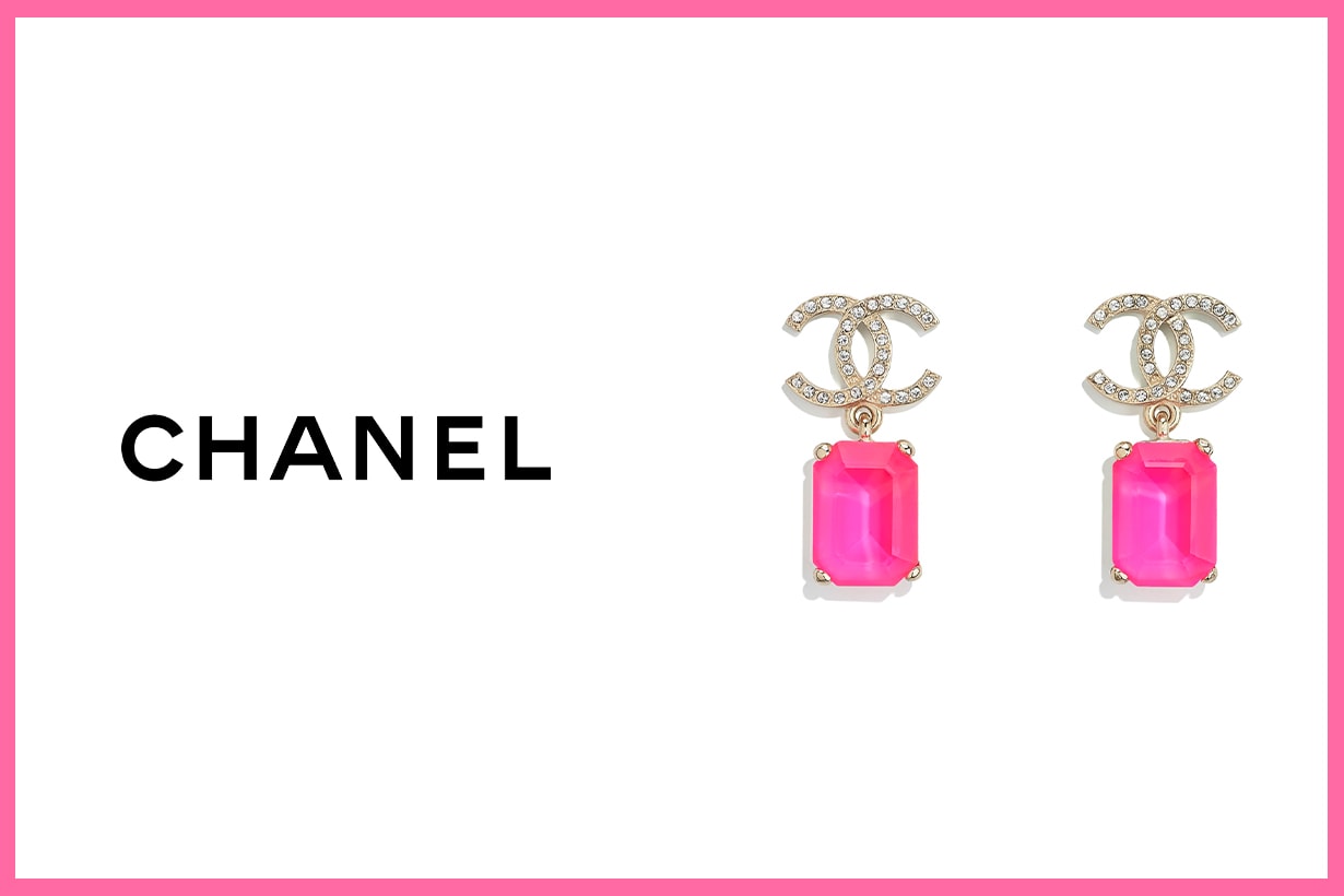 Chanel 2021 Spring Summer Fashion Trends Shocking Pink Earrings accessories Fashion Jewelry Virginie Viard
