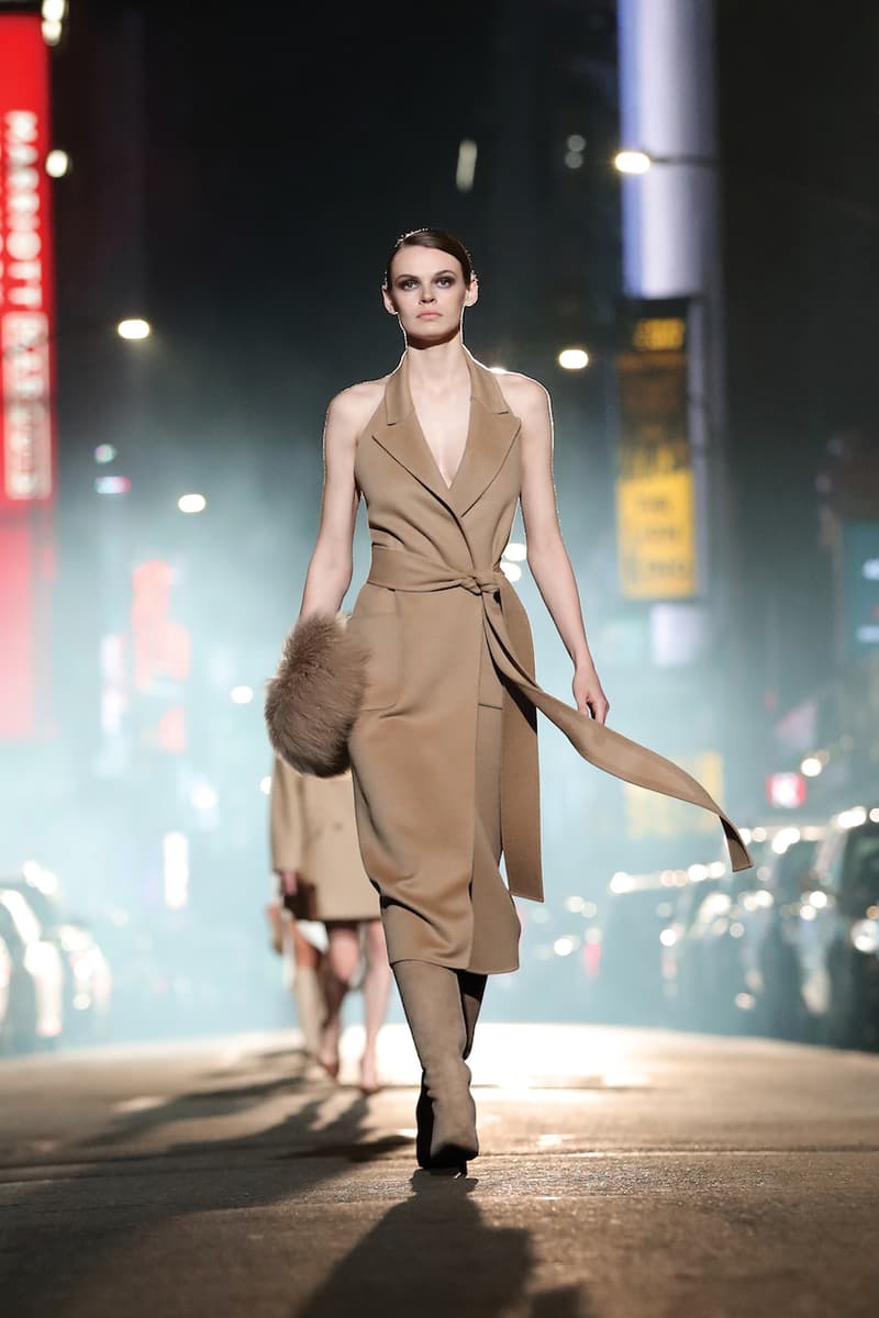 Michael Kors 2021 FW New york broadway runway