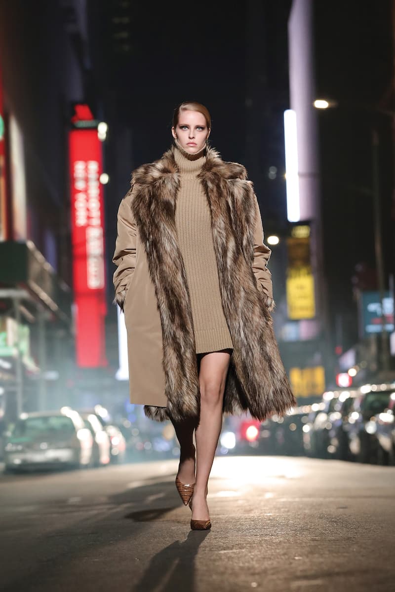 Michael Kors 2021 FW New york broadway runway