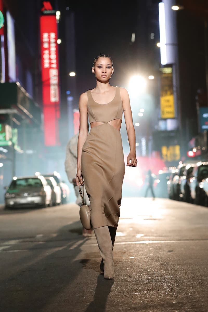 Michael Kors 2021 FW New york broadway runway