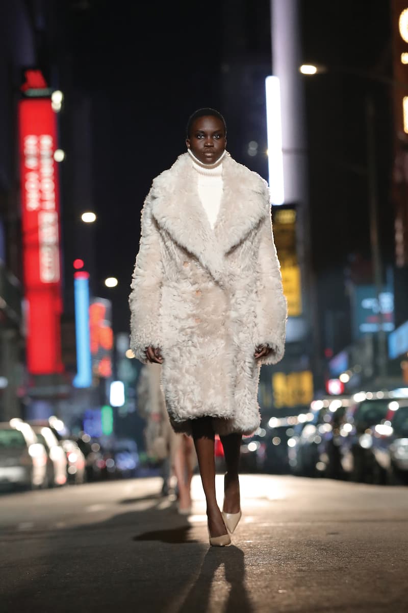 Michael Kors 2021 FW New york broadway runway