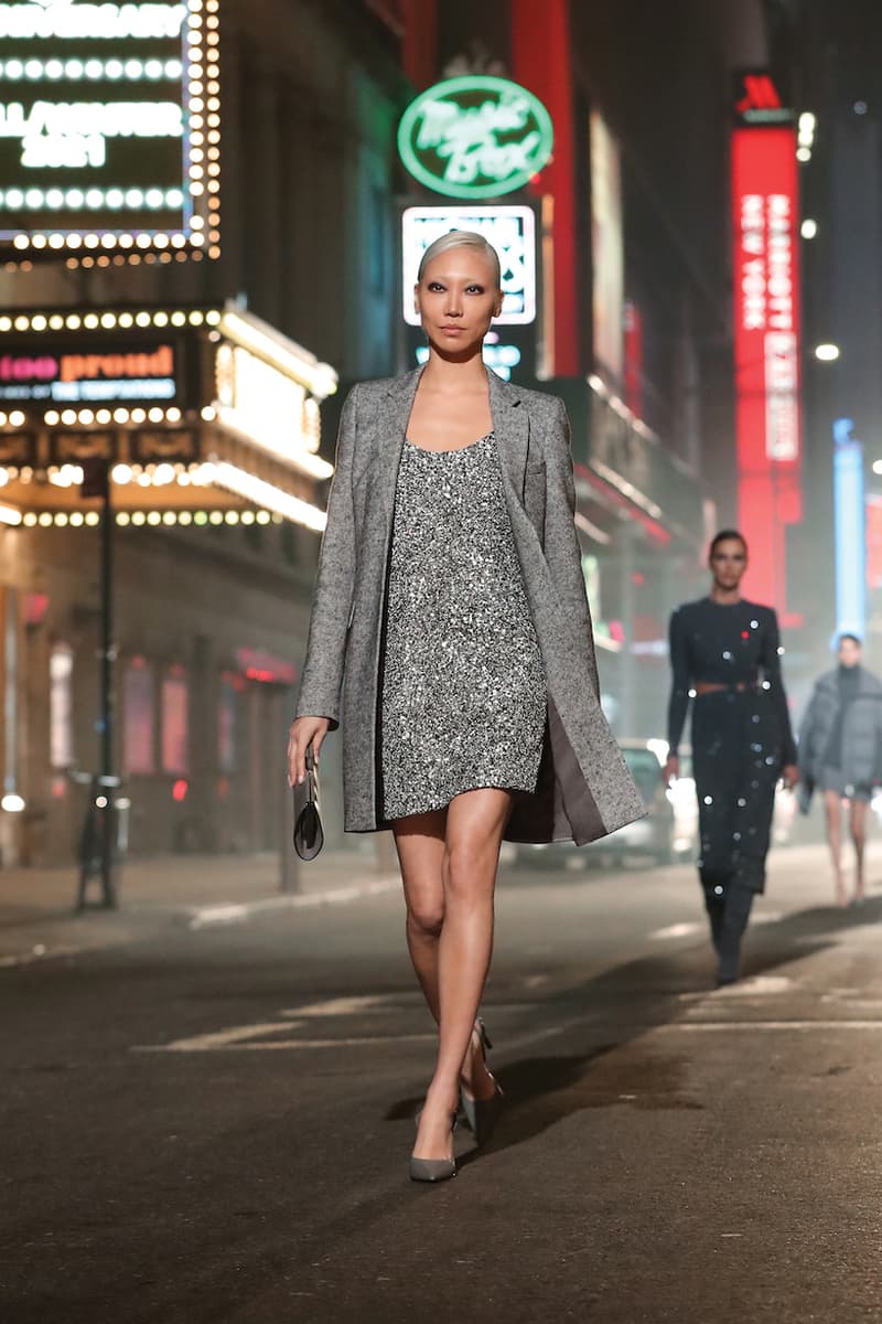 Michael Kors 2021 FW New york broadway runway