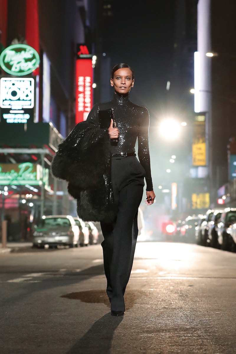 Michael Kors 2021 FW New york broadway runway
