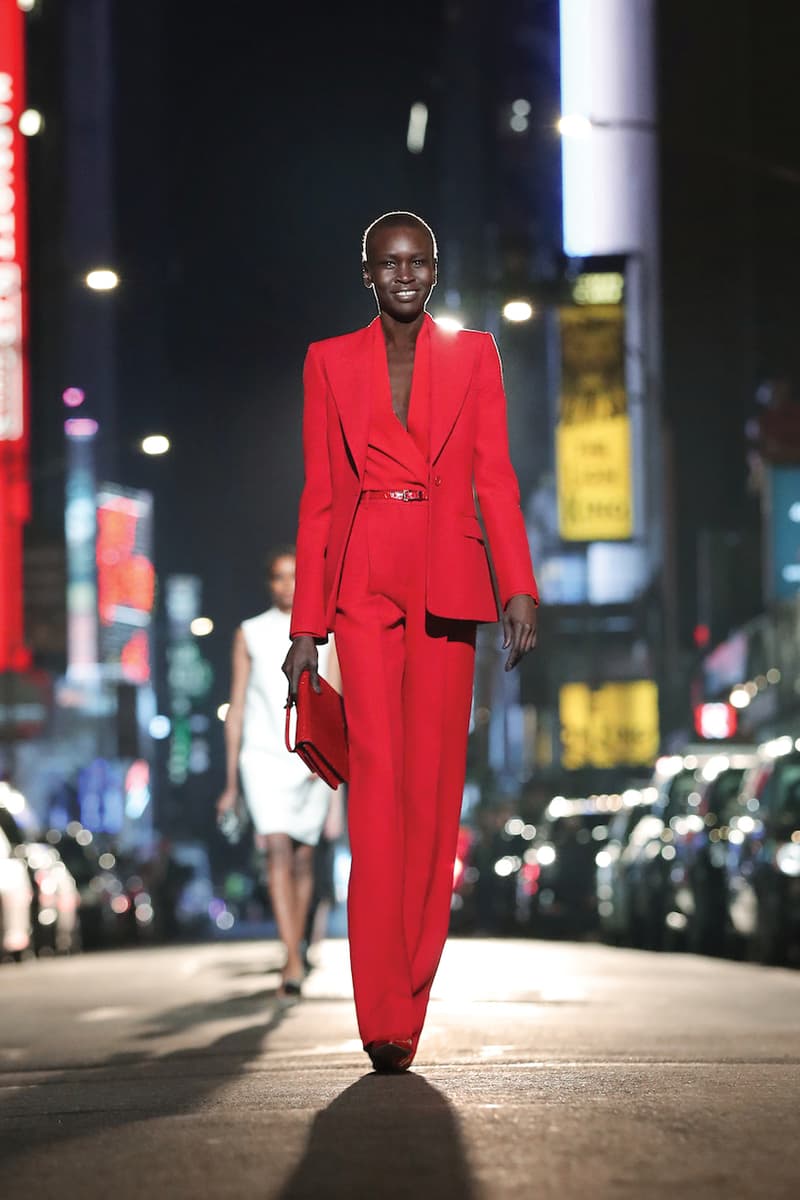 Michael Kors 2021 FW New york broadway runway