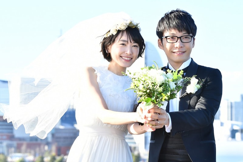 Gen Hoshino Yui Aragaki ​Celebrities Couples Married Celebrities Marriage Japanese idols celebrities actors actresses singers The Full-Time Wife Escapist We Married as a Job Nigeru wa Haji da ga Yaku ni Tatsu