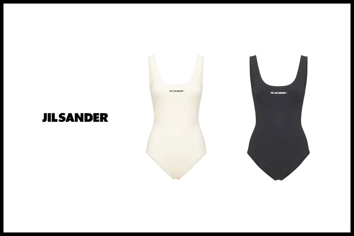 Jil Sander+ 極簡連身泳衣：轉過身美背細節，性感加滿分！