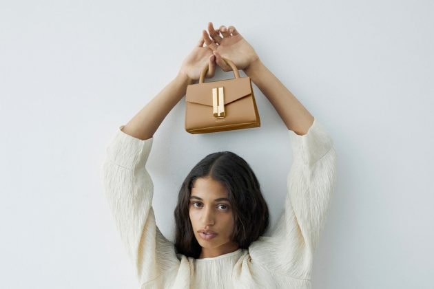 Kate middleton demellier montreal nano handbag hold still selling fast
