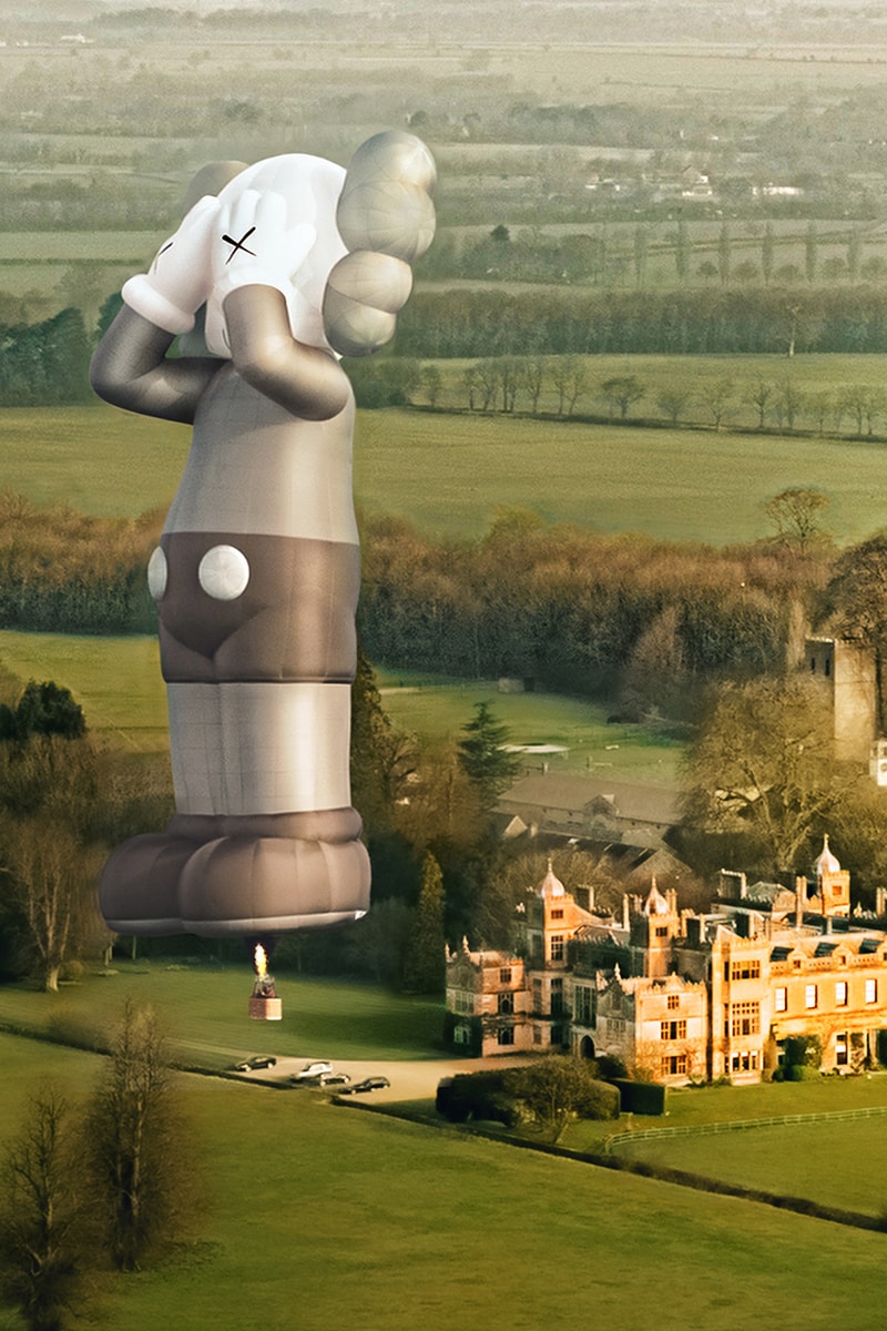 KAWS:HOLIDAY COMPANION 