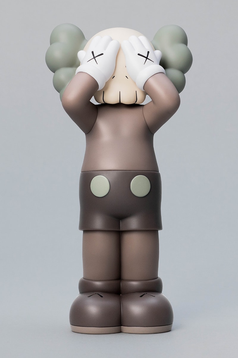 KAWS:HOLIDAY COMPANION 
