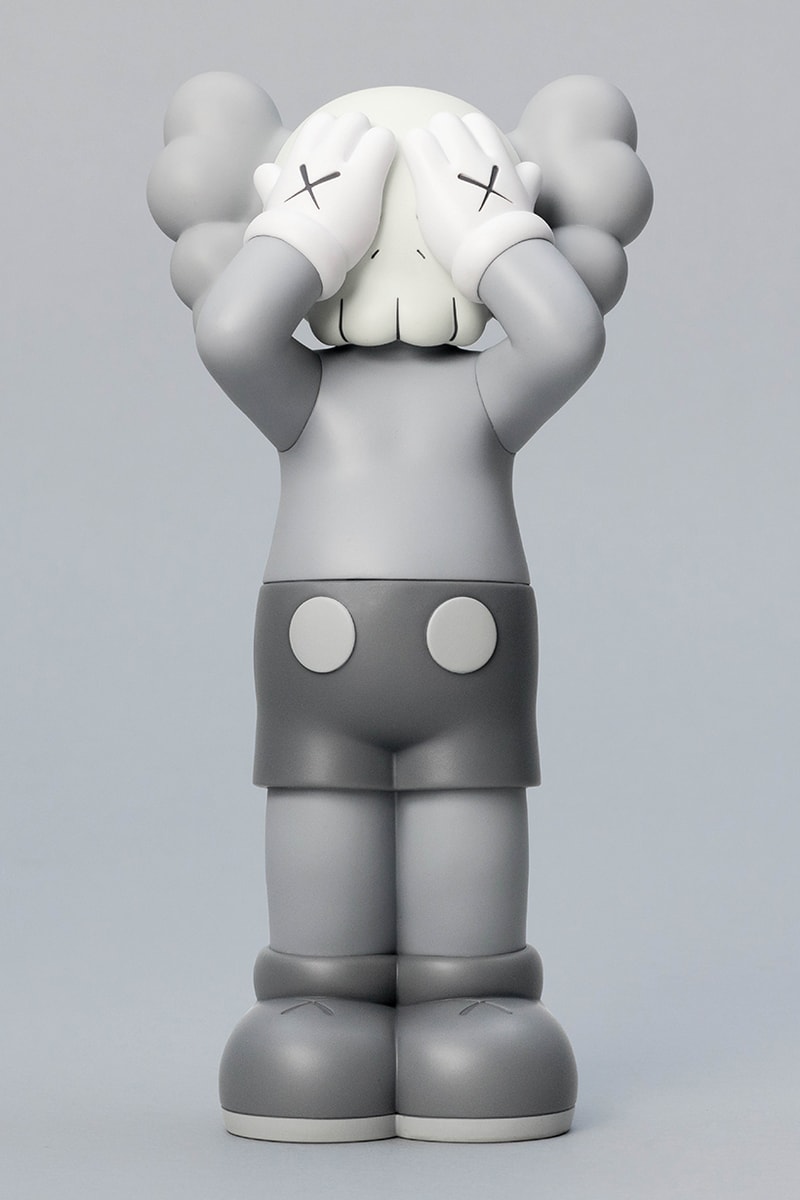 KAWS:HOLIDAY COMPANION 