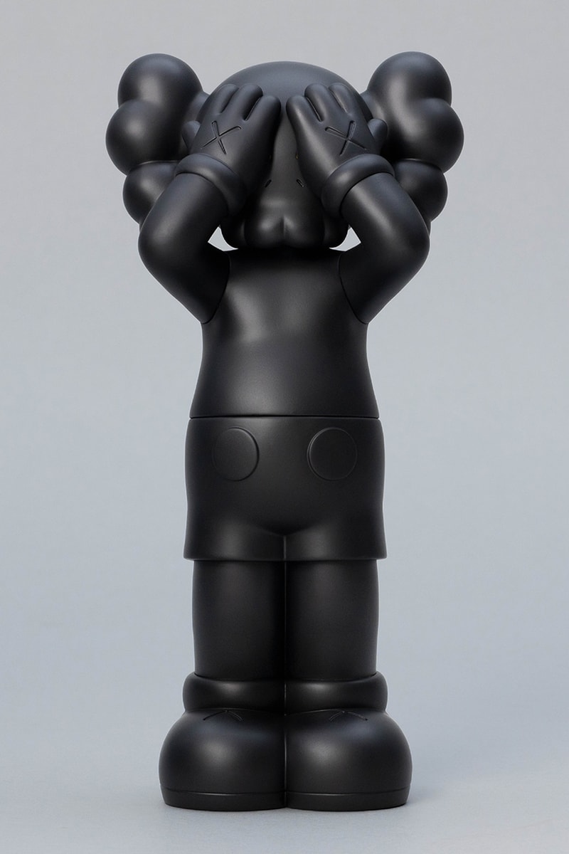 KAWS:HOLIDAY COMPANION 