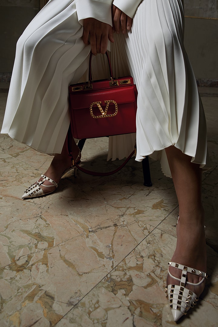 VALENTINO GARAVANI ROCKSTUD ALCOVE DOUBLE HANDLE BAG