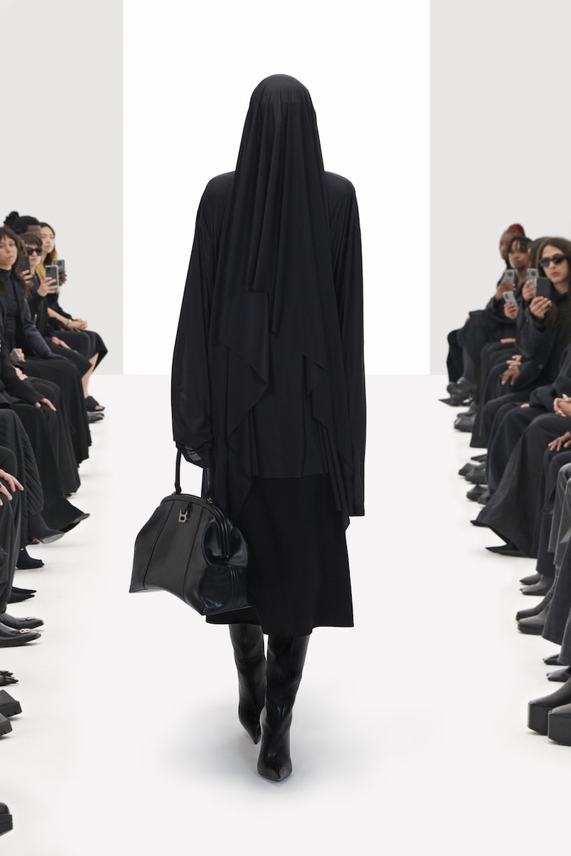 balenciaga clones 2022 ss demna gvasalia runway show