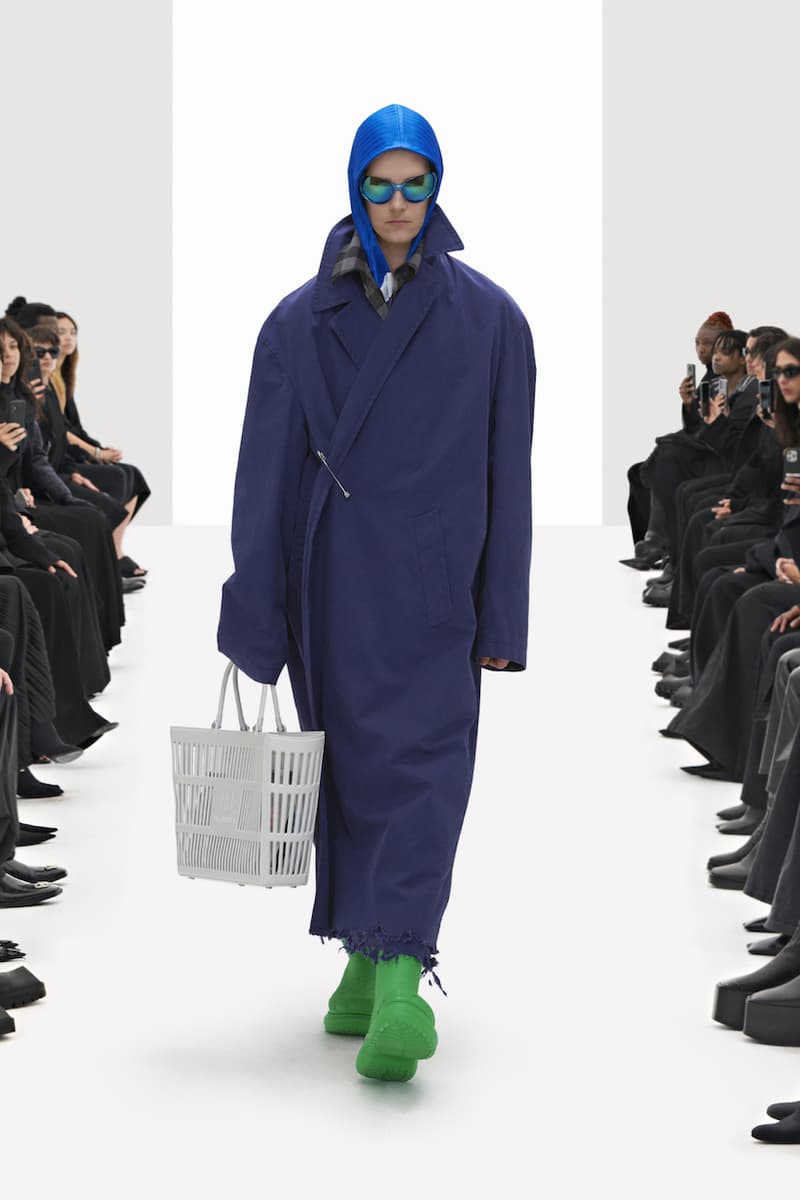 balenciaga clones 2022 ss demna gvasalia runway show
