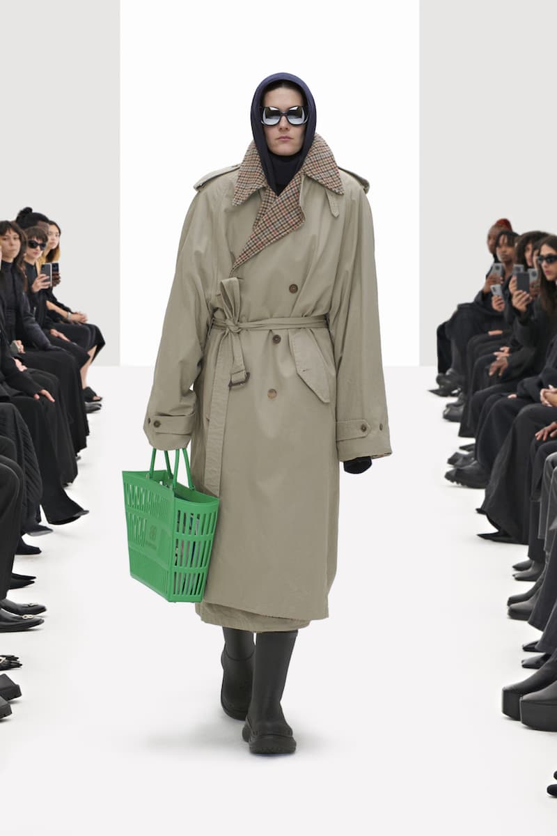 balenciaga clones 2022 ss demna gvasalia runway show