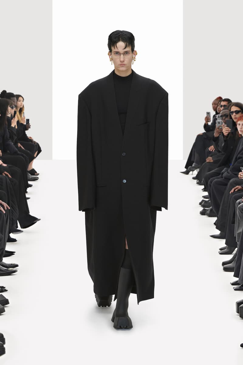balenciaga clones 2022 ss demna gvasalia runway show