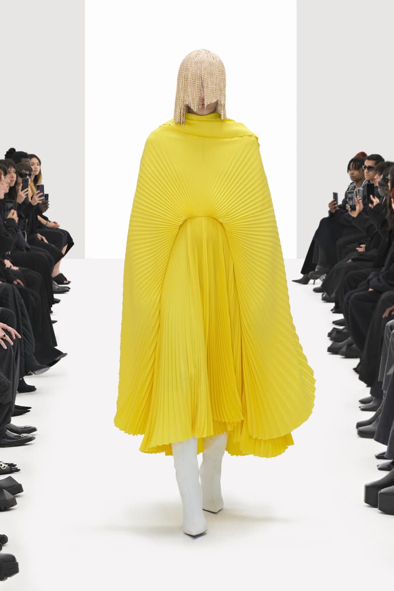 balenciaga clones 2022 ss demna gvasalia runway show