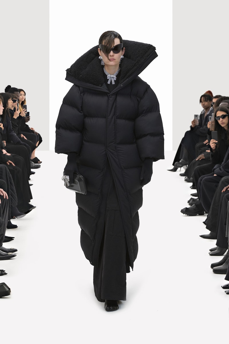 balenciaga clones 2022 ss demna gvasalia runway show