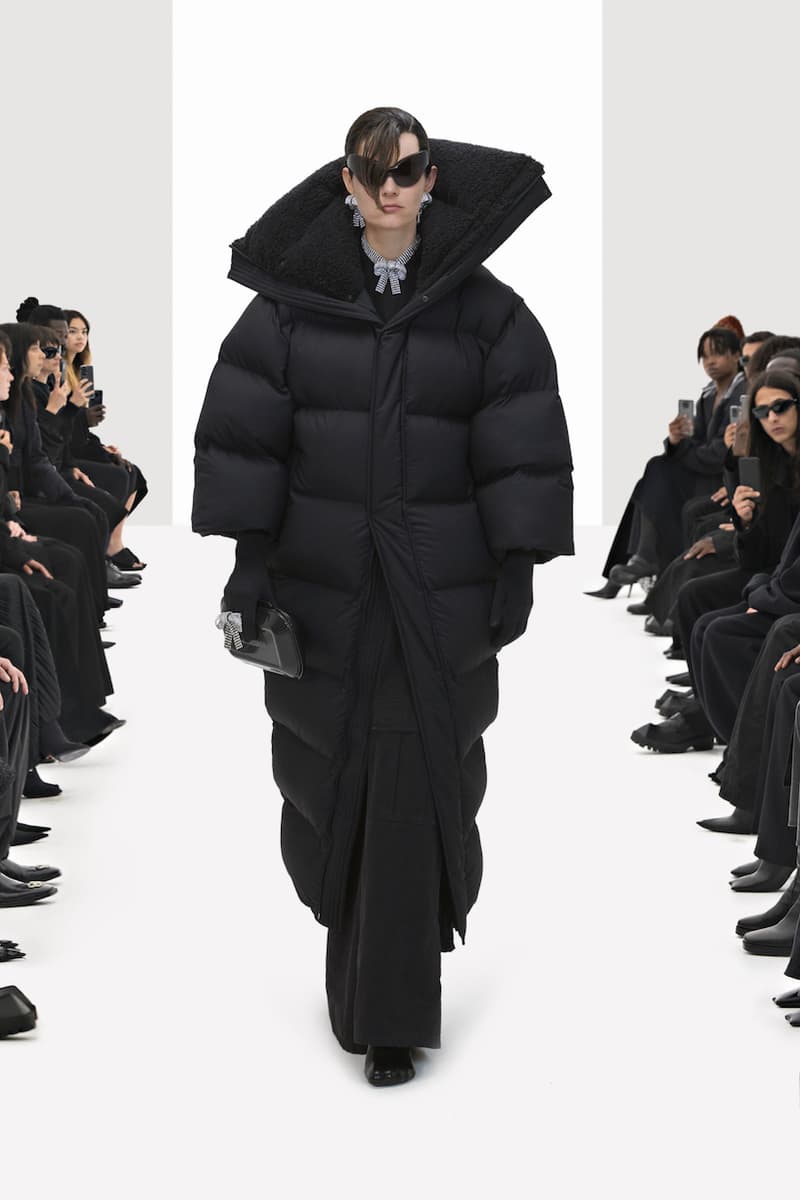 balenciaga clones 2022 ss demna gvasalia runway show