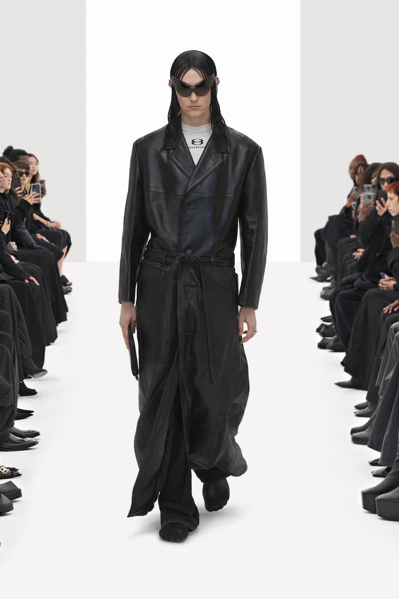 balenciaga clones 2022 ss demna gvasalia runway show