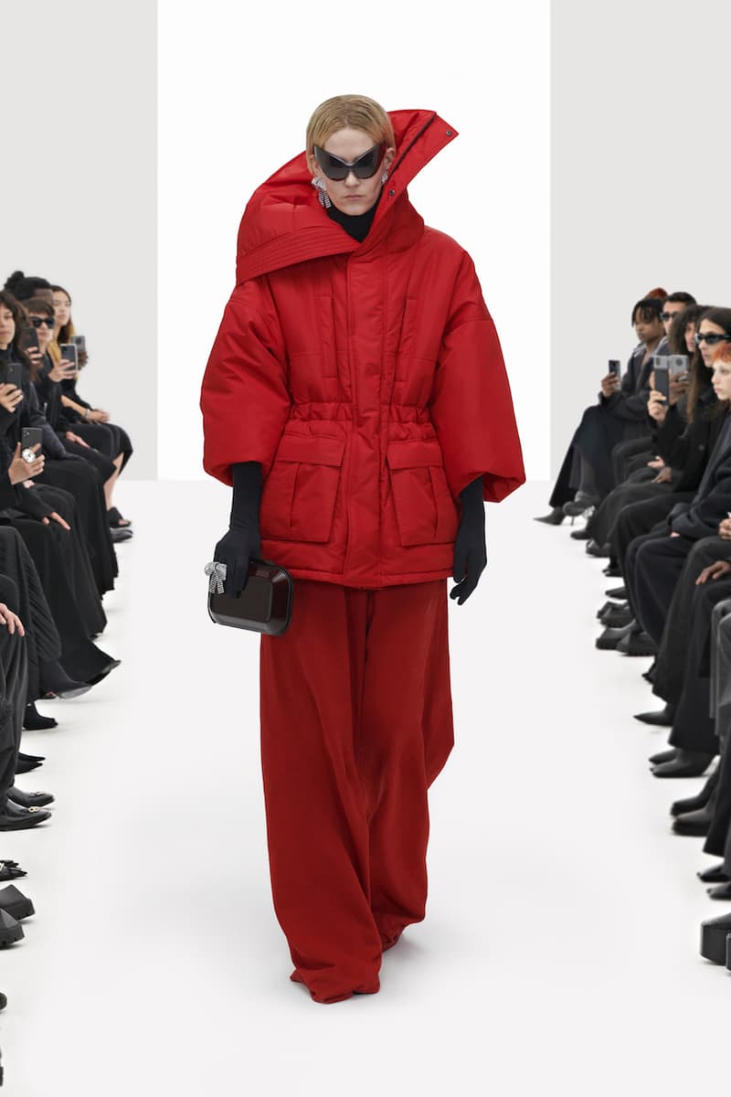 balenciaga clones 2022 ss demna gvasalia runway show