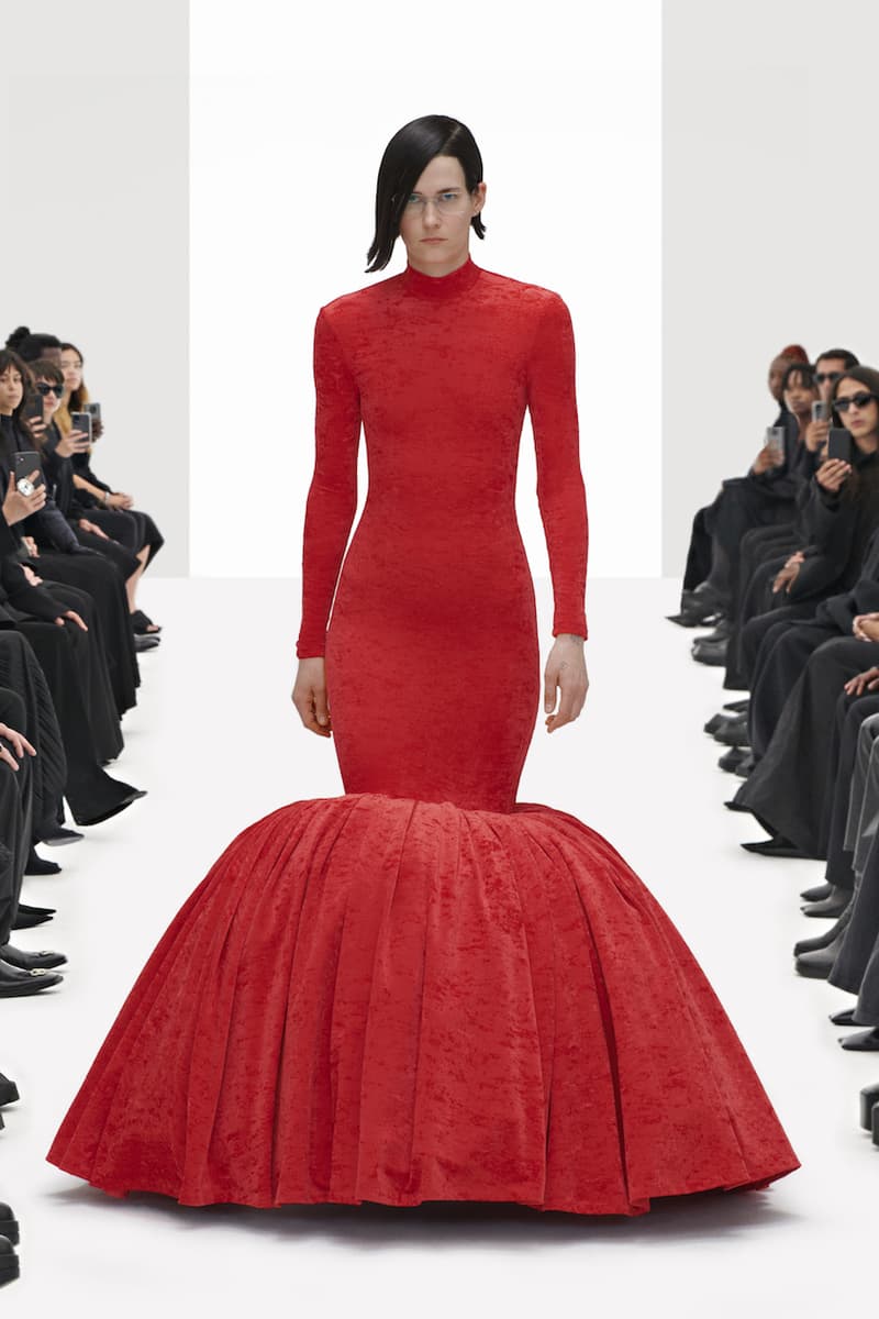 balenciaga clones 2022 ss demna gvasalia runway show