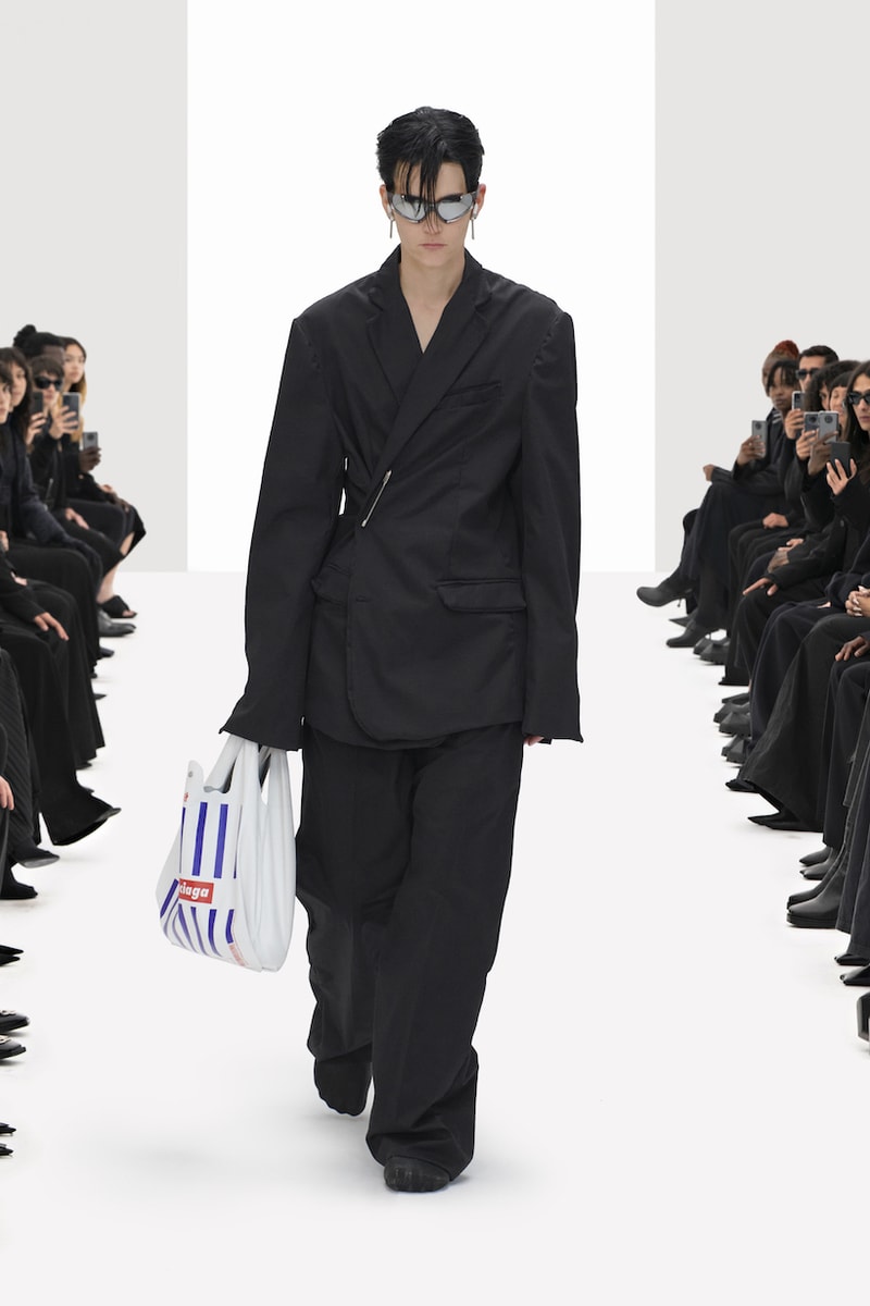 balenciaga clones 2022 ss demna gvasalia runway show