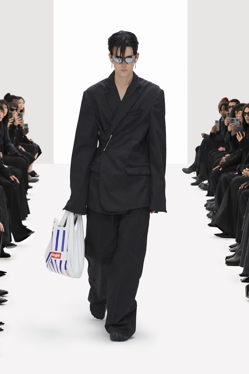 balenciaga clones 2022 ss demna gvasalia runway show
