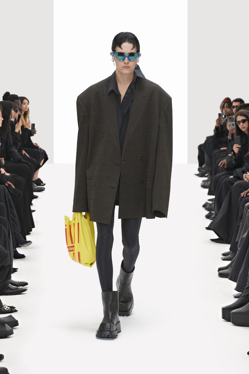 balenciaga clones 2022 ss demna gvasalia runway show