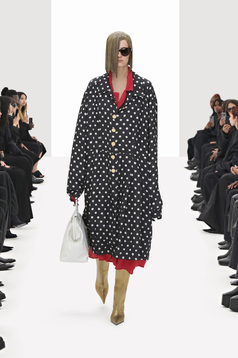 balenciaga clones 2022 ss demna gvasalia runway show