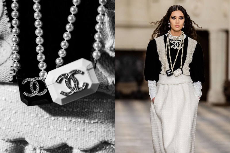 chanel fanciest pearl necklace airpods cases 2020/21 Métiers d’art