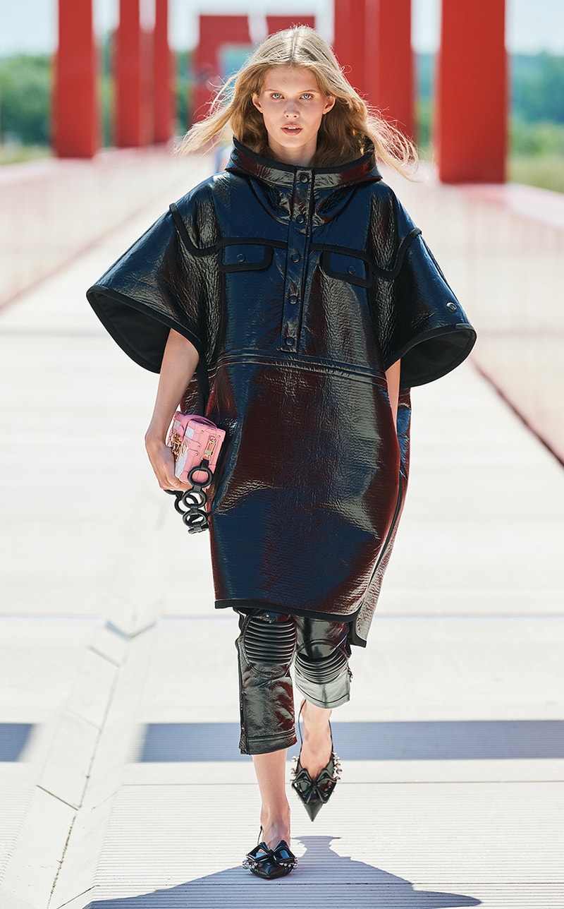 Nicolas Ghesquiere Louis Vuitton Resort 2022 