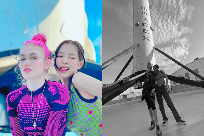 Jennie 美國之旅又有驚喜!與歌手 Grimes 的合照,身後竟然是 SpaceX 火箭!