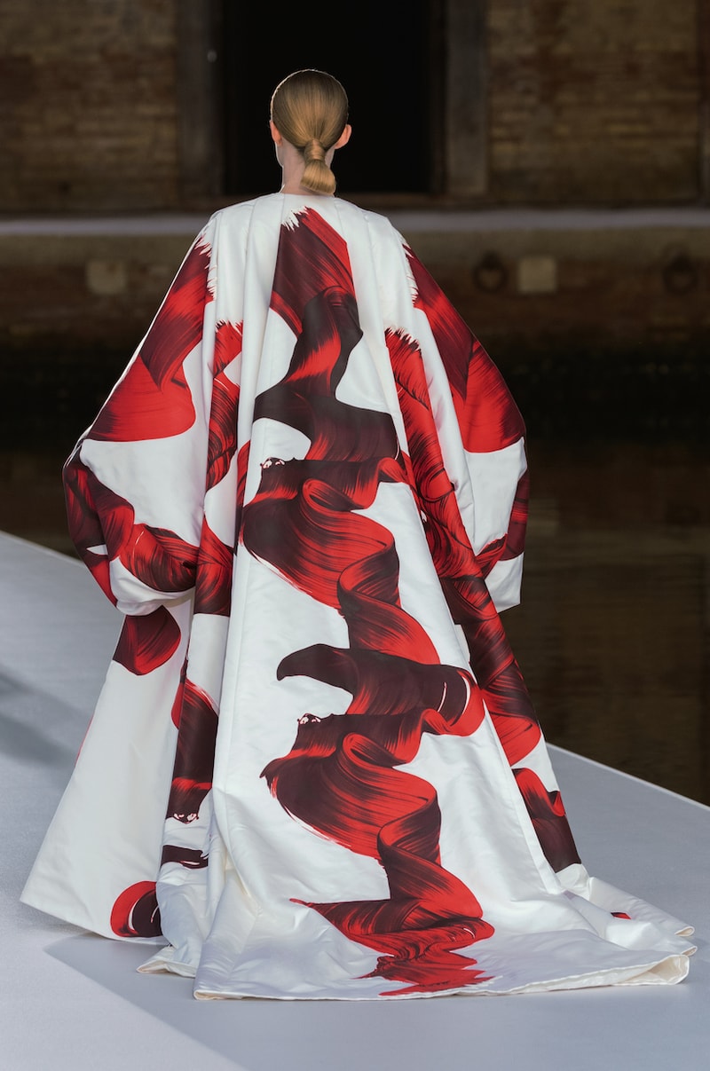 valentino 21FW Pierpaolo Piccioli haute couture Des Ateliers 2021 FW