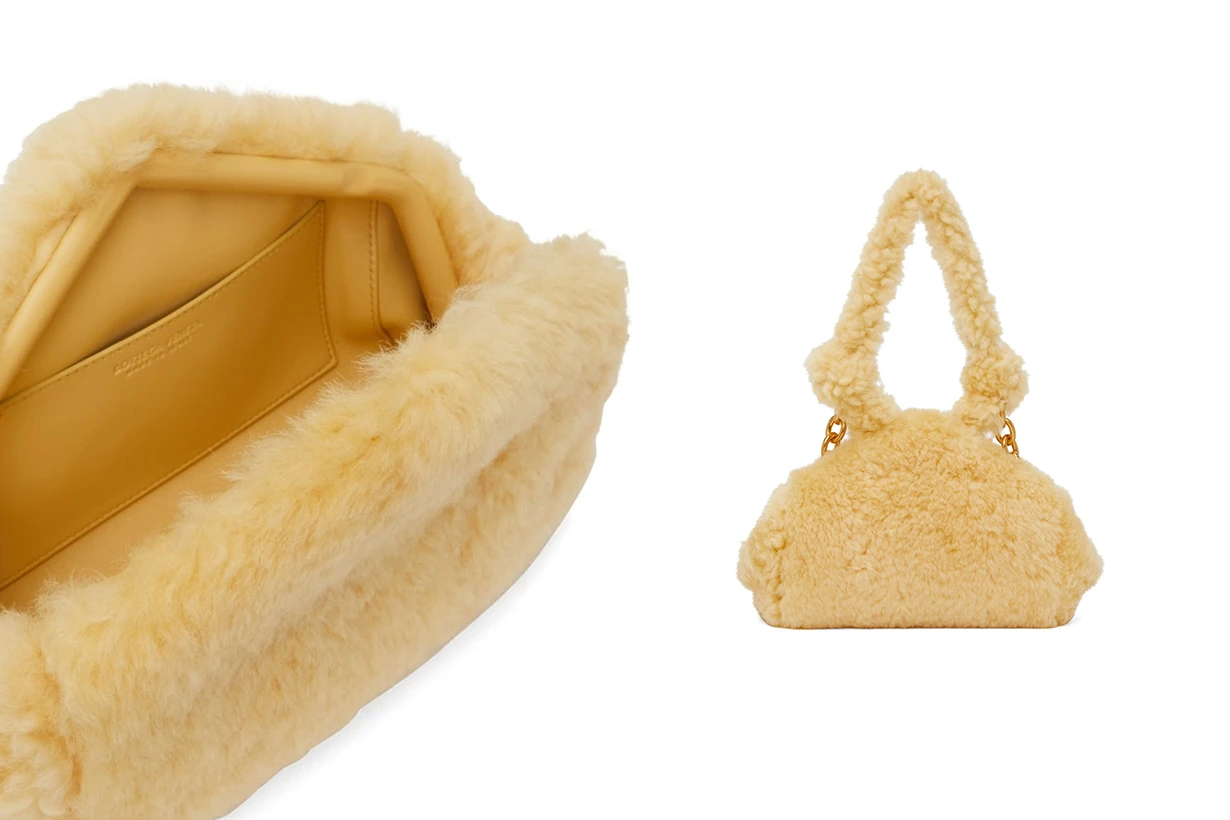 Bottega Veneta FW21 Fluffy Handbags Chain Pouch