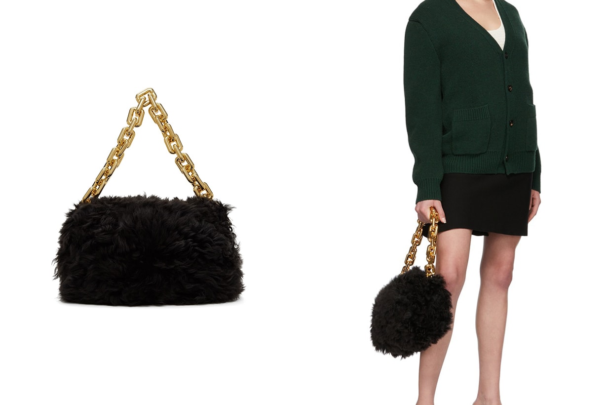 Bottega Veneta FW21 Fluffy Handbags Chain Pouch