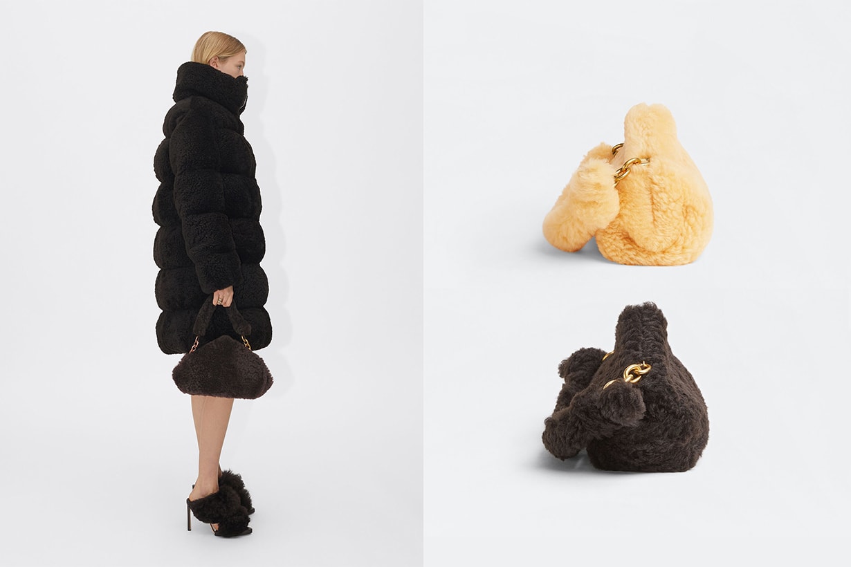 Bottega Veneta FW21 Fluffy Handbags Chain Pouch