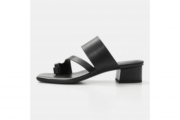 A-minimal-low-heel-mules-from-GU-capture-the-hearts-of-Japan-girls-03