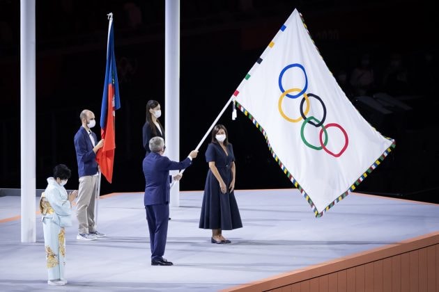 olympics 2020 tokyo dior mayor anne hidalgo Yuriko Koike wafuku closing ceremony 2024