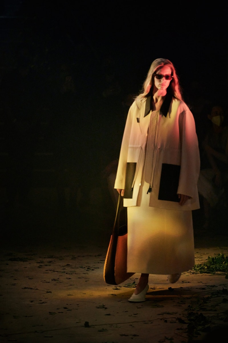 khaite spring 2022 ready to wear fashion shows 