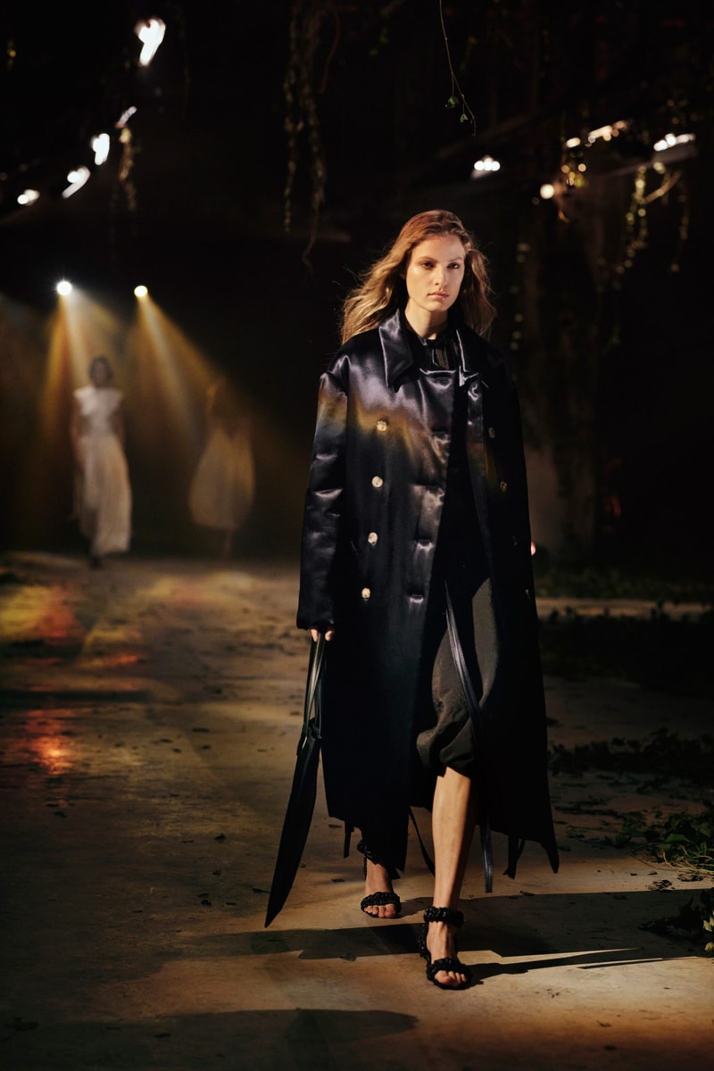 khaite spring 2022 ready to wear fashion shows 