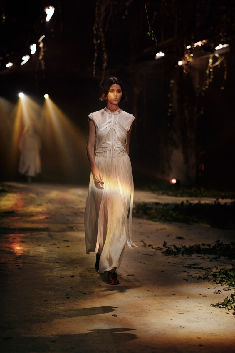 khaite spring 2022 ready to wear fashion shows 