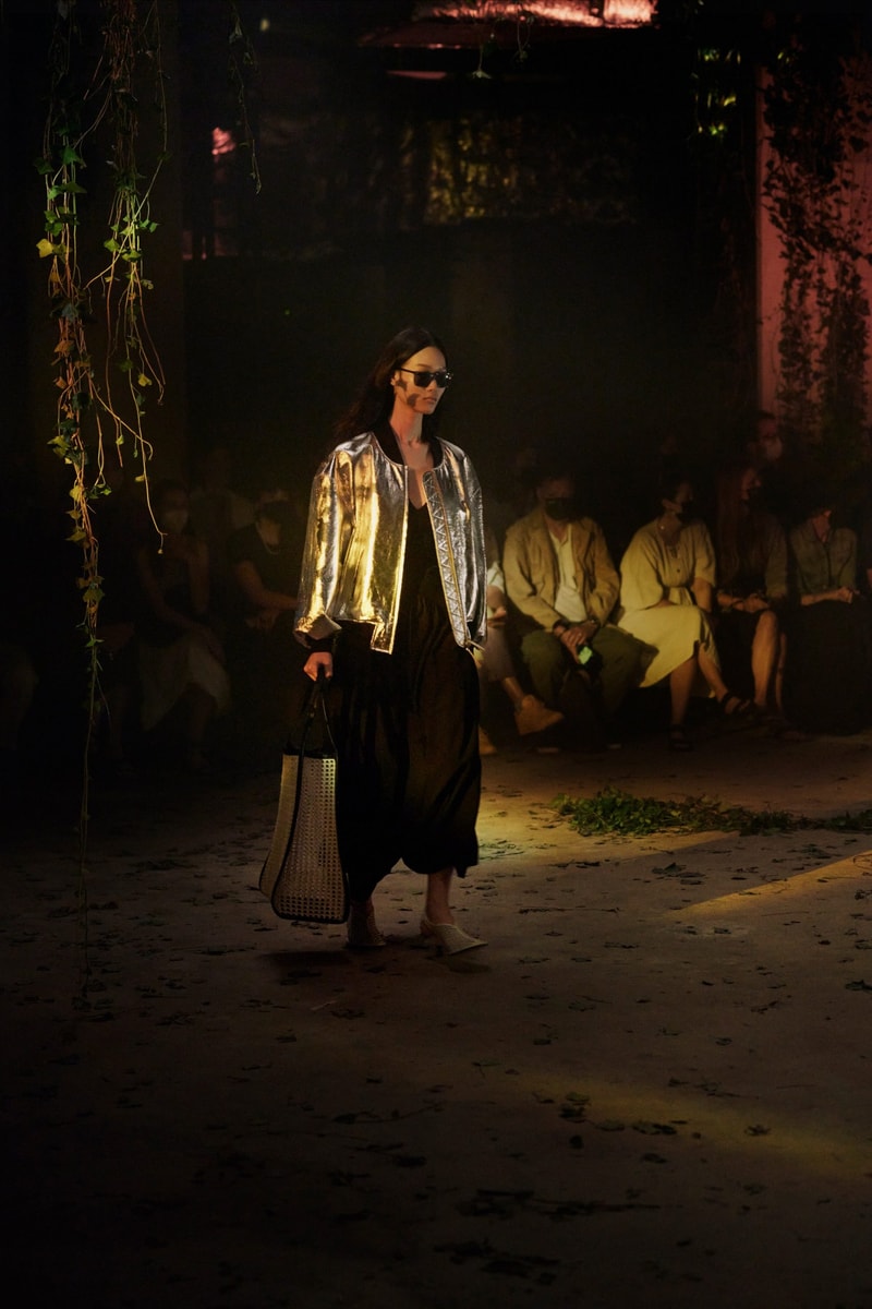 khaite spring 2022 ready to wear fashion shows 