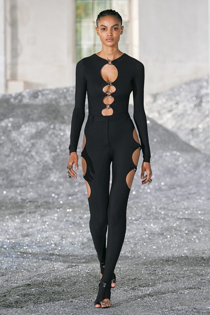 Burberry 2022ss runway mfw Riccardo Tisci