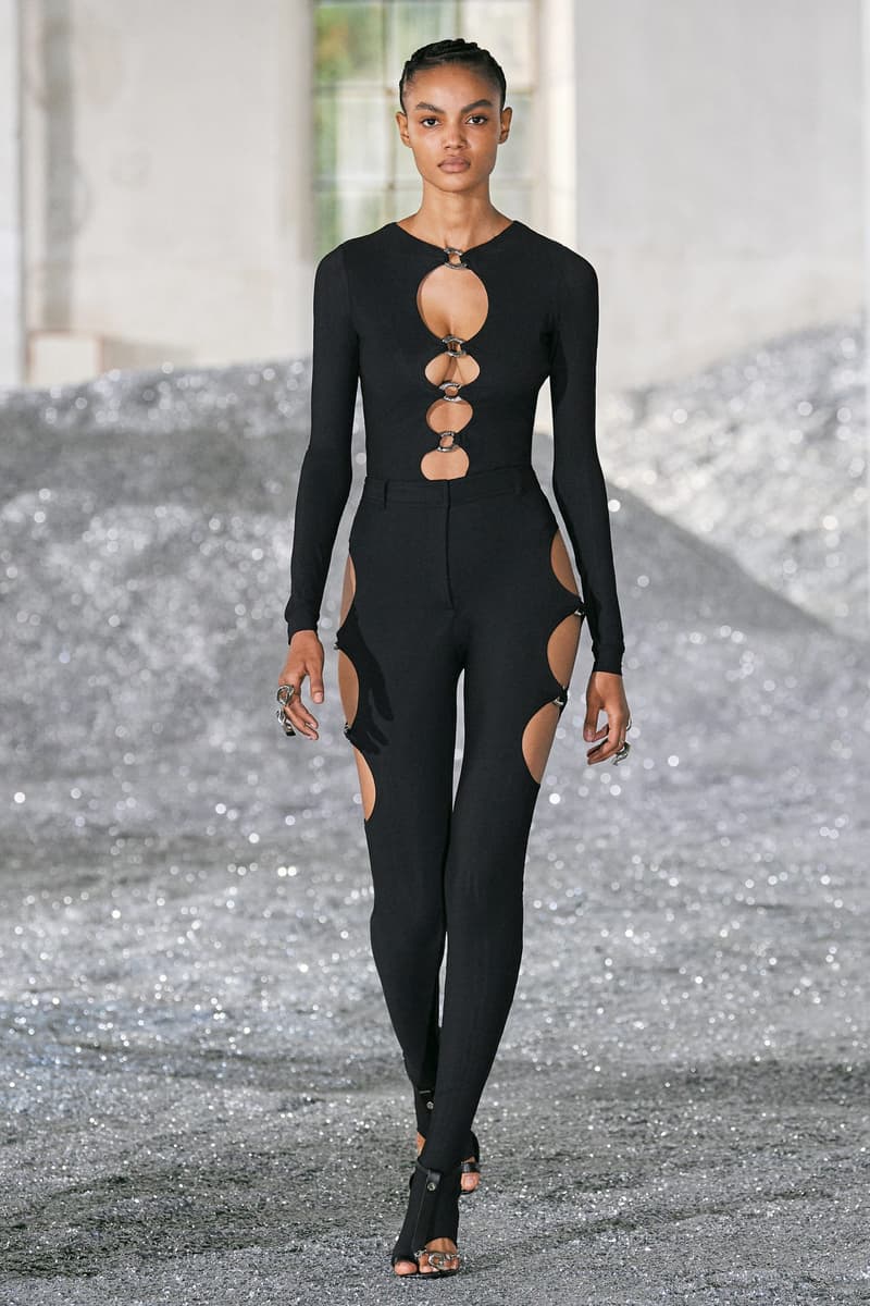 Burberry 2022ss runway mfw Riccardo Tisci