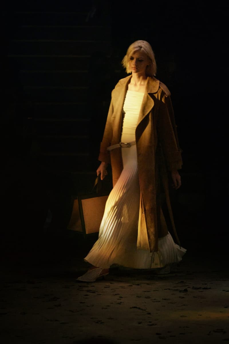 khaite spring 2022 ready to wear fashion shows