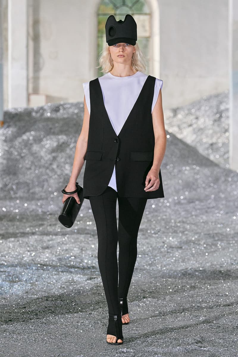 Burberry 2022ss runway mfw Riccardo Tisci