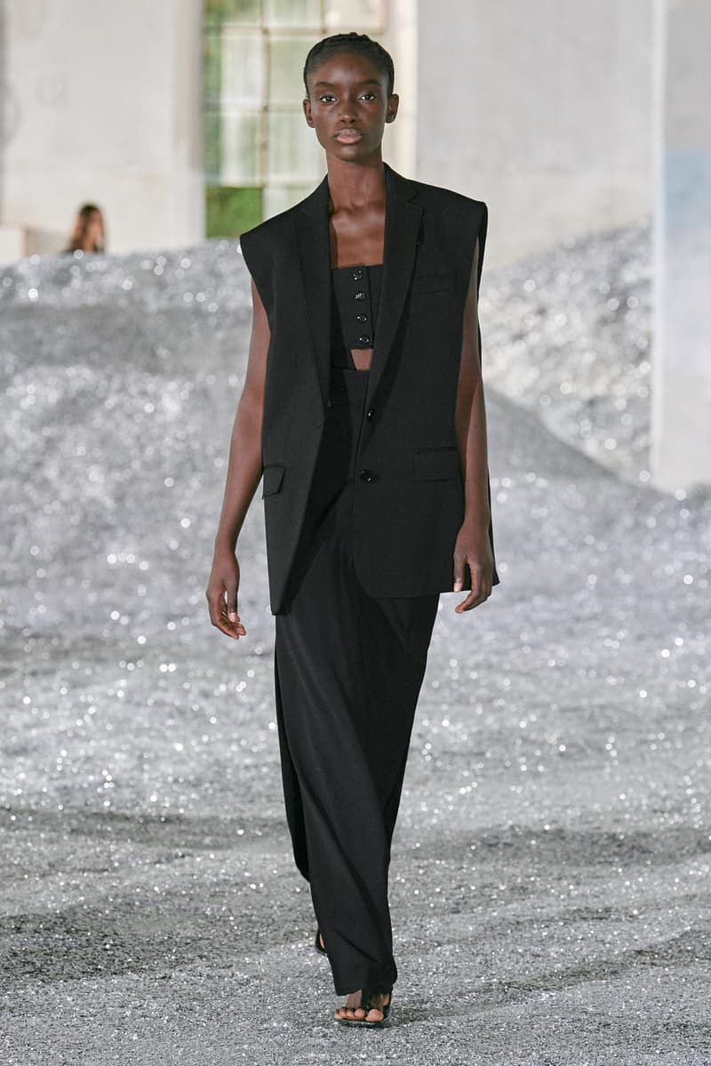 Burberry 2022ss runway mfw Riccardo Tisci