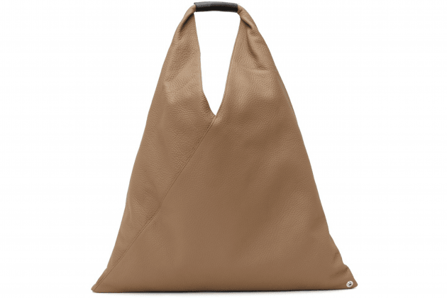 10-elegant-and-large-size-handbags-for-work-05